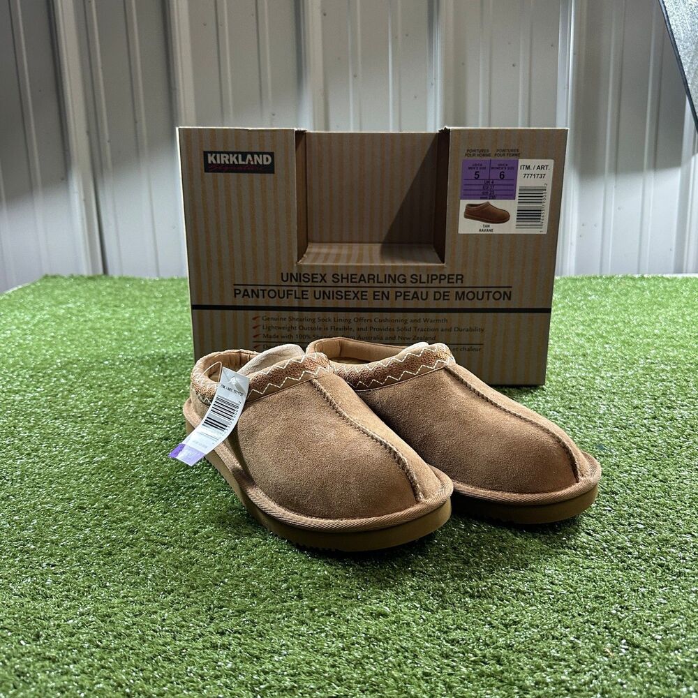 Kirkland Signature Unisex Shearling Slippers Women's 6 Men's 5 Tan NIB
